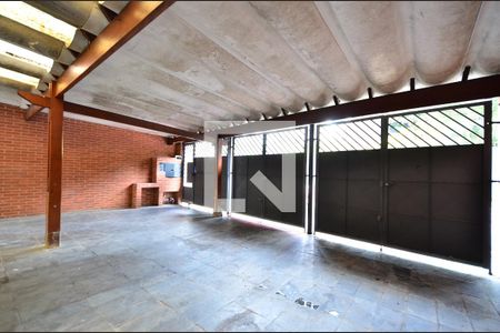 Casa à venda com 240m², 3 quartos e 3 vagasGaragem