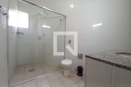 Casa à venda com 200m², 4 quartos e 3 vagasBanheiro