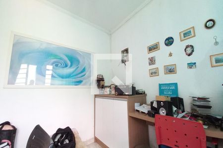 Casa à venda com 200m², 4 quartos e 3 vagasQuarto serviço