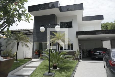 Casa à venda com 700m², 6 quartos e 5 vagasFRENTE DE CASA
