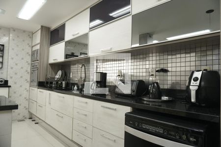 Casa à venda com 700m², 6 quartos e 5 vagasCOZINHA