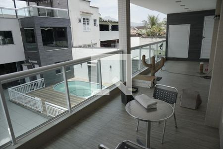 Casa à venda com 700m², 6 quartos e 5 vagasVARANDA