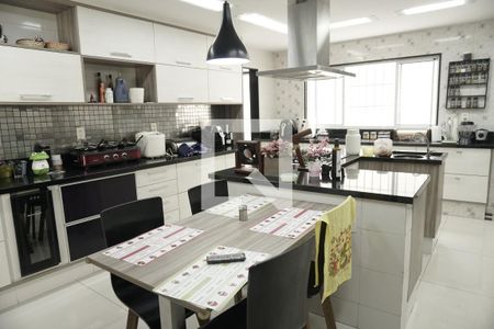 Casa à venda com 700m², 6 quartos e 5 vagasCOZINHA