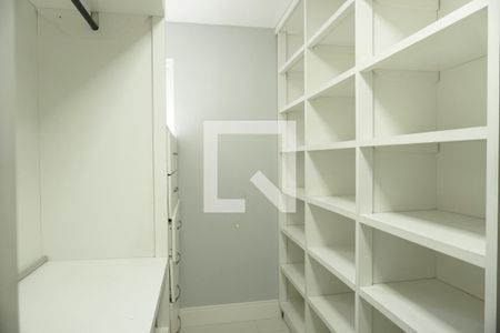 Casa à venda com 700m², 6 quartos e 5 vagasSUITE 2