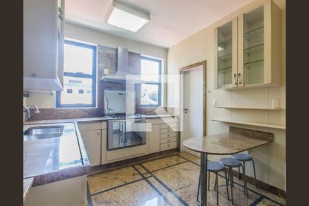 Apartamento à venda com 190m², 4 quartos e 3 vagasCozinha