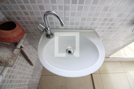 Casa à venda com 248m², 5 quartos e 6 vagasBanheiro 2