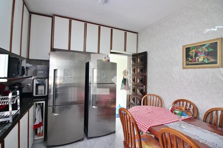 Casa à venda com 248m², 5 quartos e 6 vagasCozinha casa 2