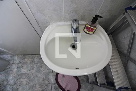 Casa à venda com 248m², 5 quartos e 6 vagasBanheiro 2 casa 2