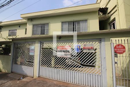 Casa à venda com 248m², 5 quartos e 6 vagasFachada