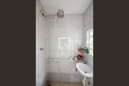 Casa à venda com 248m², 5 quartos e 6 vagasBanheiro 2