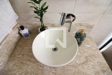 Casa à venda com 248m², 5 quartos e 6 vagasBanheiro casa 2