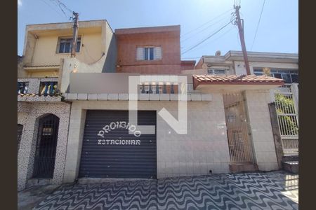 Casa à venda com 180m², 4 quartos e 1 vaga Casa à venda com 180m², 4 quartos e 1 vagaFachada