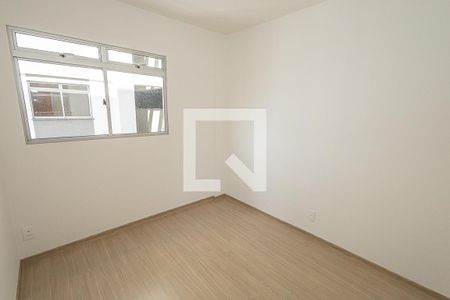 Quarto 1  de apartamento para alugar com 2 quartos, 48m² em Planalto, Belo Horizonte