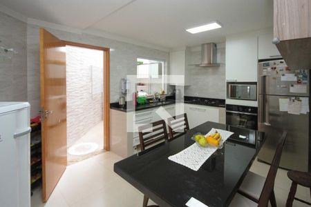 Casa à venda com 106m², 3 quartos e 4 vagas Casa à venda com 106m², 3 quartos e 4 vagasCozinha