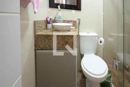 Casa à venda com 106m², 3 quartos e 4 vagas Casa à venda com 106m², 3 quartos e 4 vagasBanheiro Social