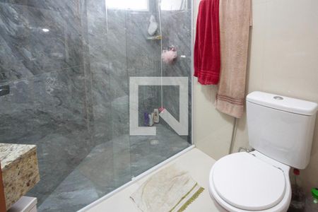 Casa à venda com 106m², 3 quartos e 4 vagas Casa à venda com 106m², 3 quartos e 4 vagasBanheiro da Suite