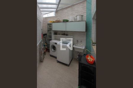 Casa à venda com 106m², 3 quartos e 4 vagas Casa à venda com 106m², 3 quartos e 4 vagasÁrea de Serviço