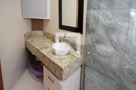 Casa à venda com 106m², 3 quartos e 4 vagas Casa à venda com 106m², 3 quartos e 4 vagasBanheiro Social