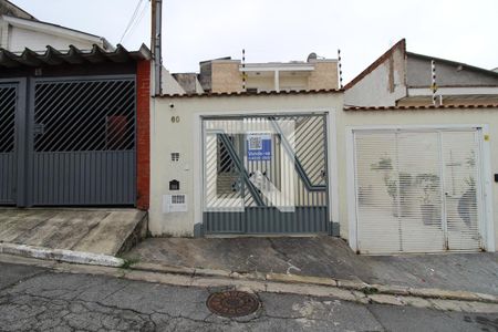 Casa à venda com 82m², 2 quartos e 2 vagasFachada