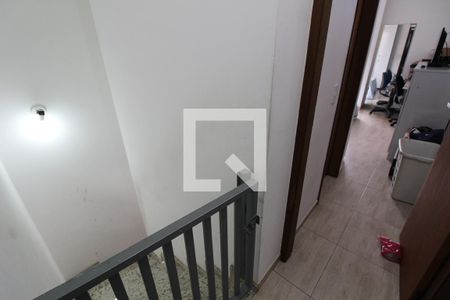 Casa à venda com 82m², 2 quartos e 2 vagasCorredor