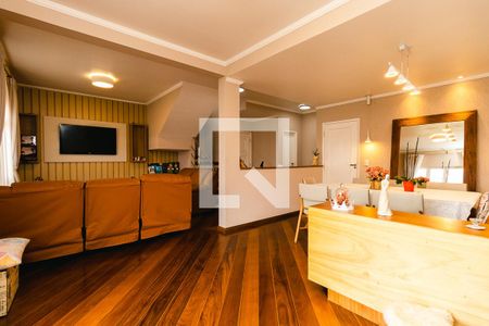 Casa à venda com 230m², 4 quartos e 3 vagasSala