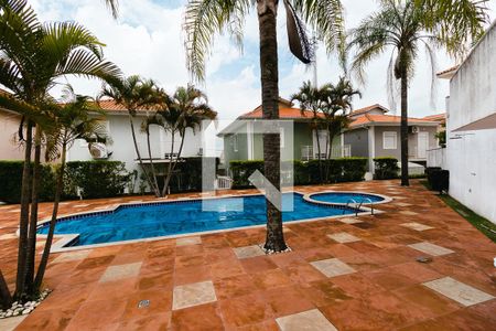 Casa à venda com 230m², 4 quartos e 3 vagasÁrea comum - Piscina