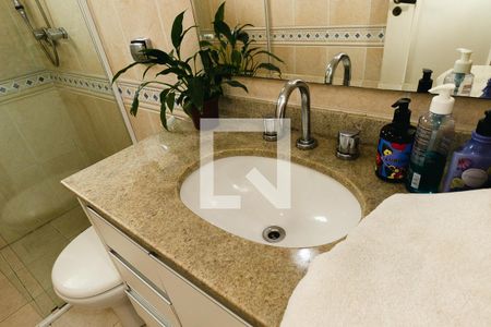 Casa à venda com 230m², 4 quartos e 3 vagasBanheiro