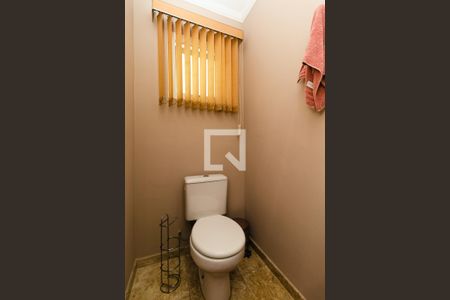 Casa à venda com 230m², 4 quartos e 3 vagasLavabo