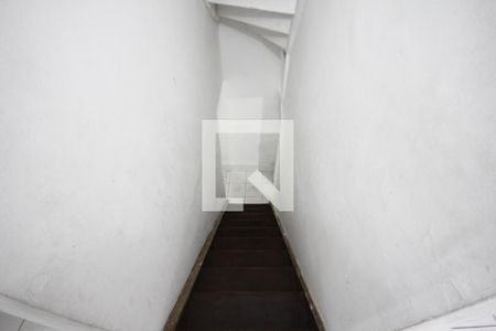 Casa à venda com 140m², 4 quartos e sem vagaEscada