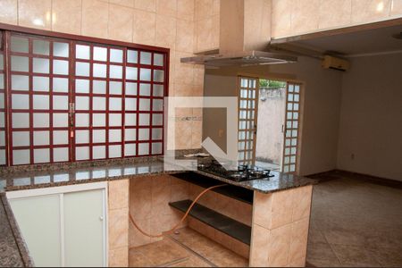 Casa à venda com 154m², 2 quartos e 2 vagasCozinha