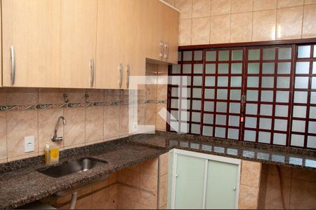 Casa à venda com 154m², 2 quartos e 2 vagasCozinha