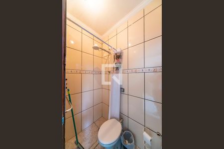 Casa à venda com 220m², 3 quartos e 2 vagas Casa à venda com 220m², 3 quartos e 2 vagasBanheiro de Serviço