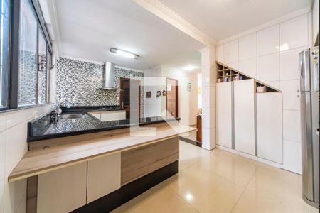 Casa à venda com 220m², 3 quartos e 2 vagas Casa à venda com 220m², 3 quartos e 2 vagasCozinha