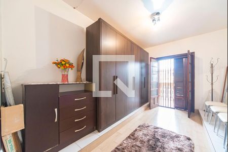 Casa à venda com 220m², 3 quartos e 2 vagas Casa à venda com 220m², 3 quartos e 2 vagasCloset do Quarto 1