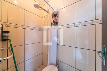 Casa à venda com 220m², 3 quartos e 2 vagas Casa à venda com 220m², 3 quartos e 2 vagasBanheiro de Serviço