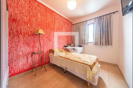 Casa à venda com 220m², 3 quartos e 2 vagas Casa à venda com 220m², 3 quartos e 2 vagasQuarto 2