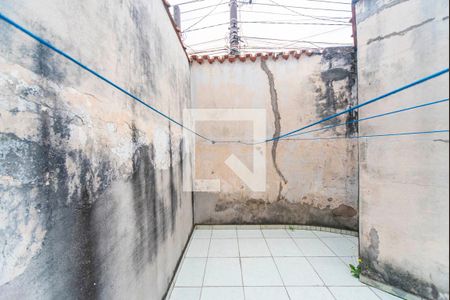 Casa à venda com 220m², 3 quartos e 2 vagas Casa à venda com 220m², 3 quartos e 2 vagasQuintal Frente