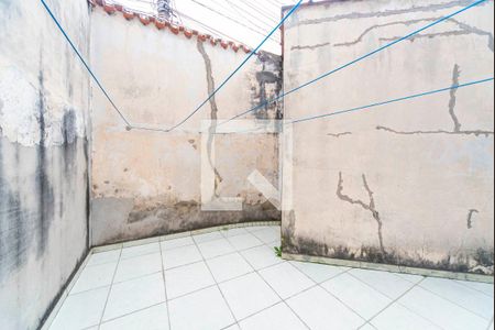 Casa à venda com 220m², 3 quartos e 2 vagas Casa à venda com 220m², 3 quartos e 2 vagasQuintal Frente