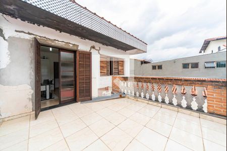 Casa à venda com 220m², 3 quartos e 2 vagas Casa à venda com 220m², 3 quartos e 2 vagasVaranda do Quarto 3