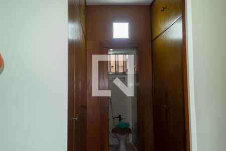 Apartamento à venda com 74m², 2 quartos e 1 vaga Apartamento à venda com 74m², 2 quartos e 1 vagaCloset da suíte