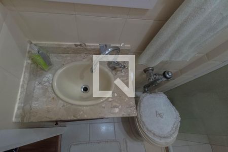 Apartamento à venda com 74m², 2 quartos e 1 vaga Apartamento à venda com 74m², 2 quartos e 1 vagaBanheiro Social