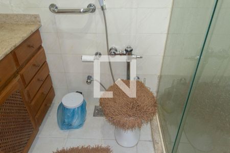 Apartamento à venda com 74m², 2 quartos e 1 vaga Apartamento à venda com 74m², 2 quartos e 1 vagaBanheiro da Suíte