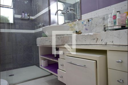 Apartamento à venda com 350m², 3 quartos e 4 vagasBanheiro da Suíte 1