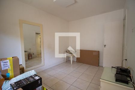 Casa à venda com 370m², 5 quartos e 3 vagas Casa à venda com 370m², 5 quartos e 3 vagasQuarto 3