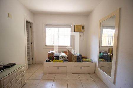 Casa à venda com 370m², 5 quartos e 3 vagas Casa à venda com 370m², 5 quartos e 3 vagasQuarto 3