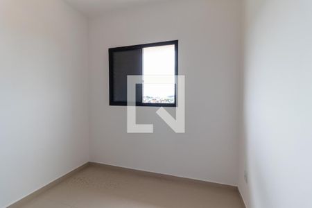 Quarto 2 de apartamento para alugar com 2 quartos, 41m² em Itaquera, São Paulo