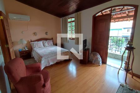 Casa de condomínio à venda com 282m², 3 quartos e 3 vagasSuite 1