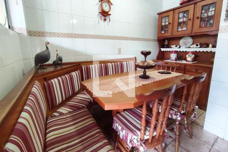 Casa de condomínio à venda com 282m², 3 quartos e 3 vagasCozinha