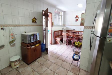 Casa de condomínio à venda com 282m², 3 quartos e 3 vagasCozinha