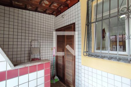 Casa de condomínio à venda com 282m², 3 quartos e 3 vagasÁrea de Serviço c/ Depósito